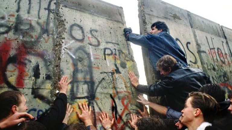 مارو تطبيق إلكتروني يعيد حائط برلين للحياة