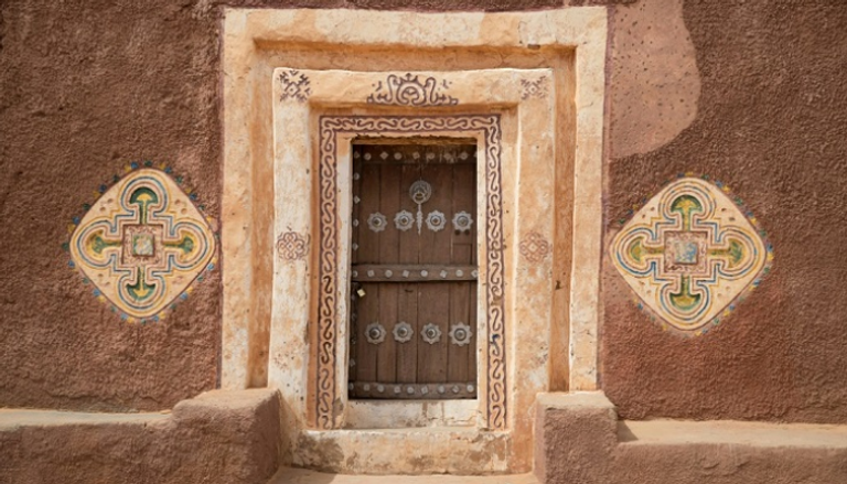 مدخل بيت تقليدي في مدينة ولاتة الموريتانية 
