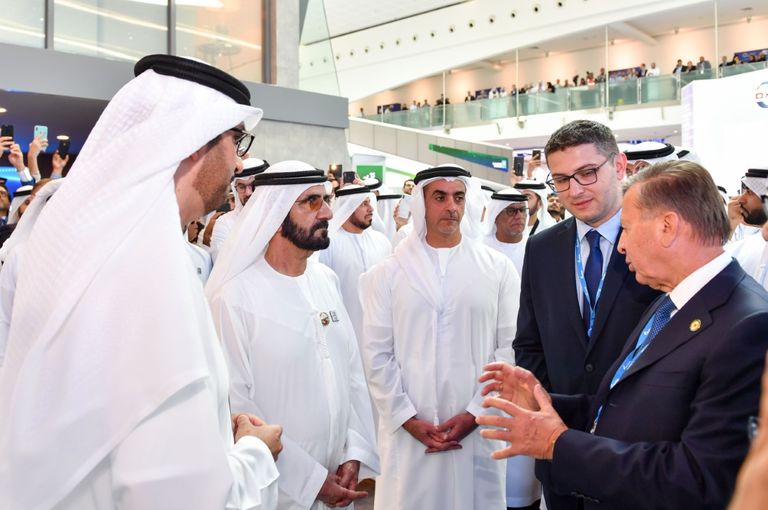 الشيخ محمد بن راشد يزور "أديبك 2019"