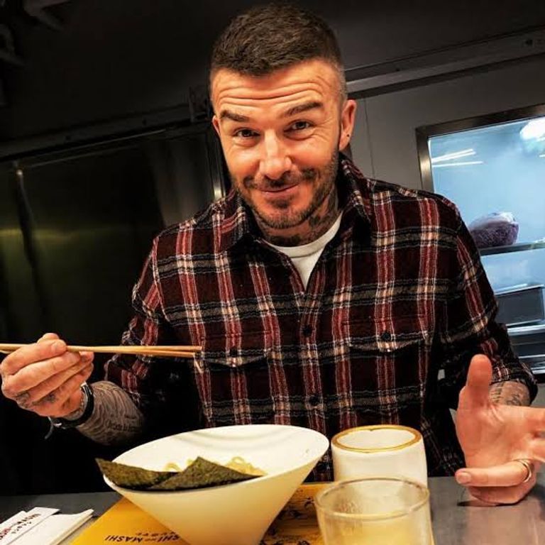 يمكن عمل عضوية بالمطعم مقابل 15 ألف ين