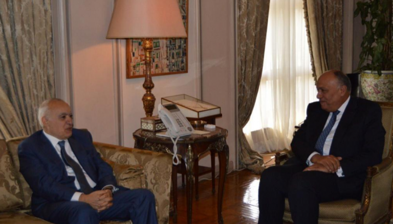 وزير الخارجية المصري خلال لقاء المبعوث الأممي إلى ليبيا