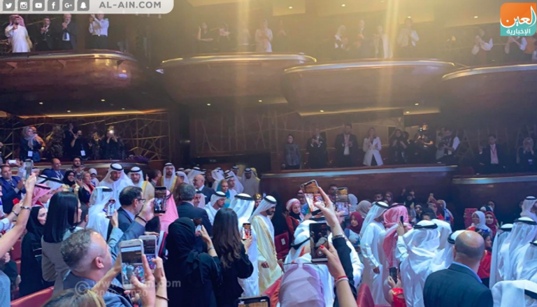 الشيخ محمد بن راشد آل مكتوم يشهد حفل تتويج بطل القراءة العربي