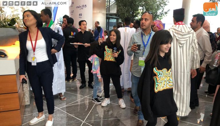 الشيخ محمد بن راشد آل مكتوم يشهد حفل تتويج بطل القراءة العربي