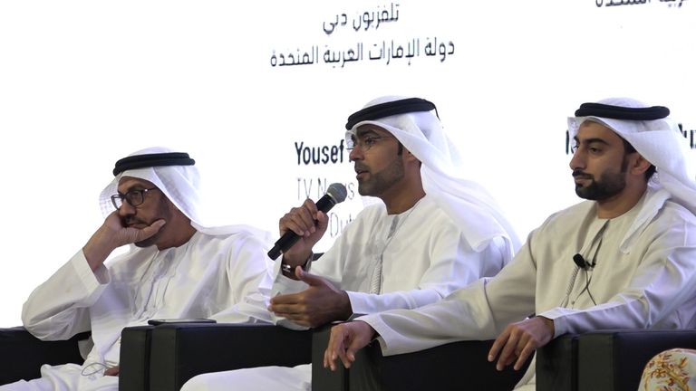 جلسة "المؤثرين في مواقع التواصل" بالقمة العالمية للتسامح