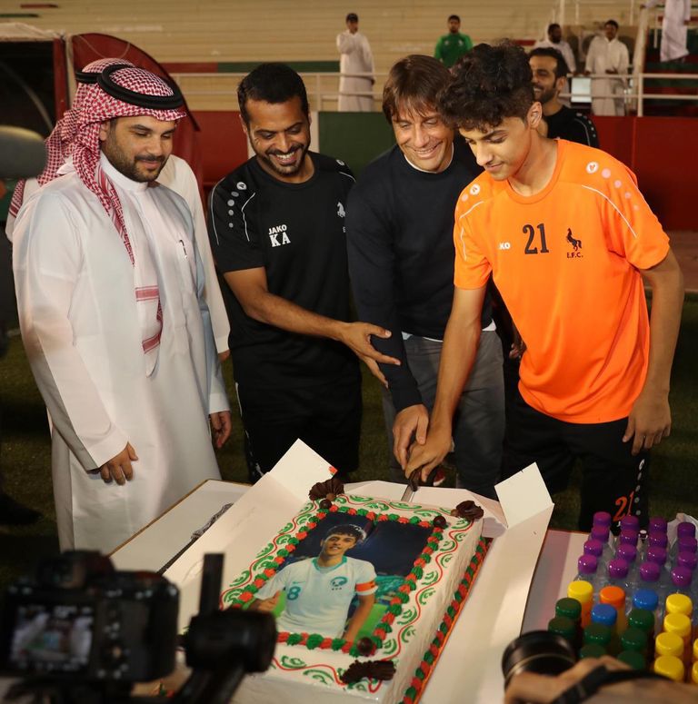 المدرب الإيطالي أنطونيو كونتي 