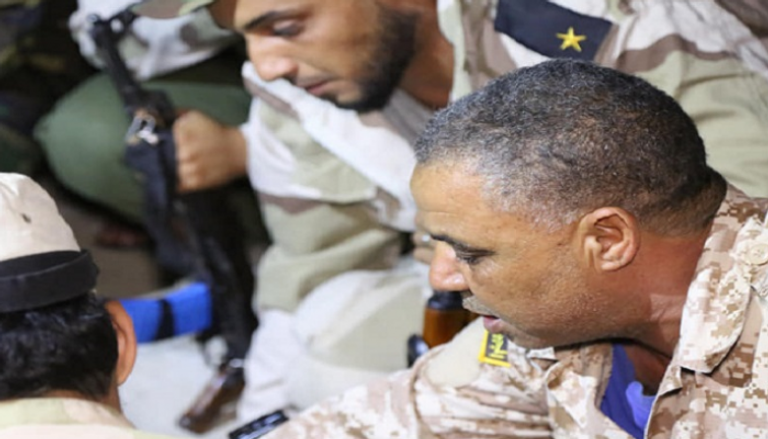 ضباط الجيش الليبي أثناء التخطيط لعمليات بالعاصمة طرابلس