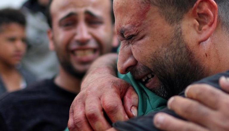 العدوان الإسرائيلي على غزة خلف عشرات الشهداء والجرحى- رويترز