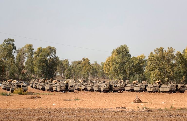 جانب من القوات الإسرائيلية بالقرب من قطاع غزة عدوان إسرائيلي متواصل لليوم الثاني