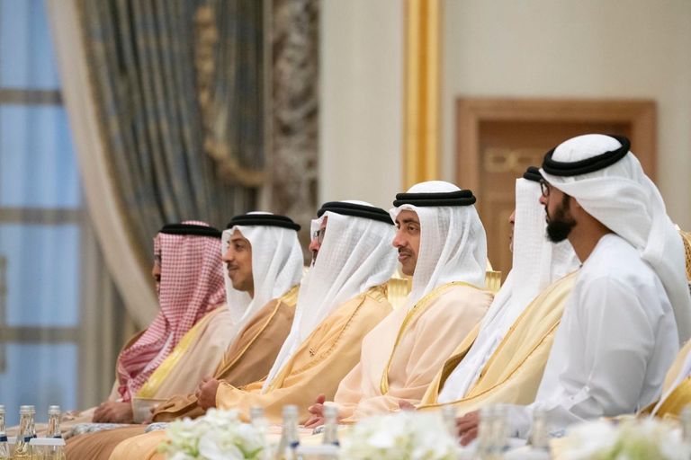 الشيخ محمد بن زايد آل نهيان يستقبل الرئيس المصري