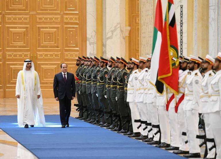 الشيخ محمد بن زايد والرئيس المصري عبدالفتاح السيسي