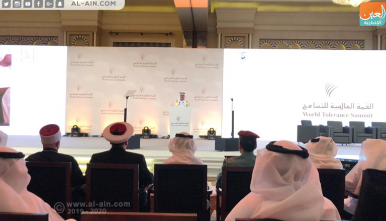 الشيخ نهيان بن مبارك آل نهيان خلال القمة العالمية للتسامح في دبي