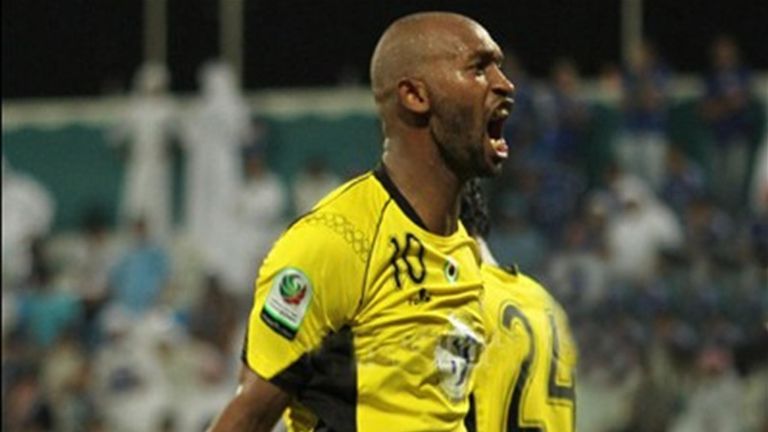 محمود عبدالرازق "شيكابالا" نجوم الكرة المصرية في الملاعب الإماراتية