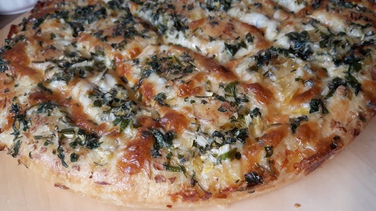 طريقة عمل خبز بالجبن والأعشاب خبز بالجبن والأعشاب