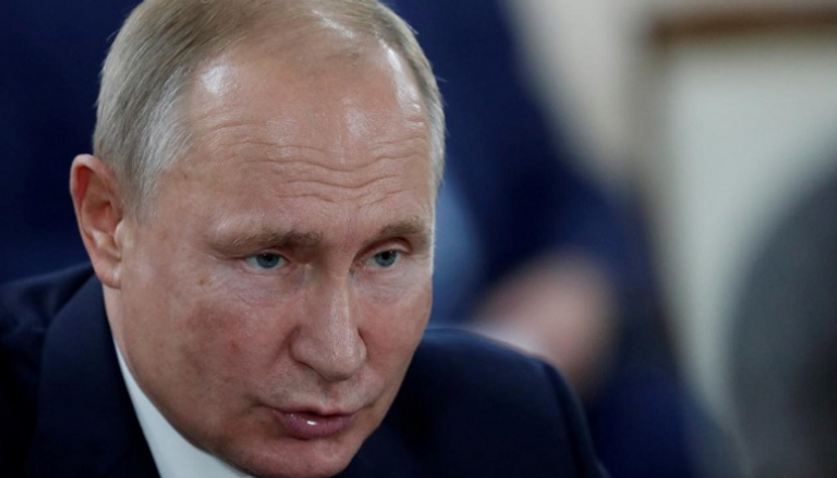 بوتين ينتقد العقوبات ويقول إنها تعوق النمو العالمي