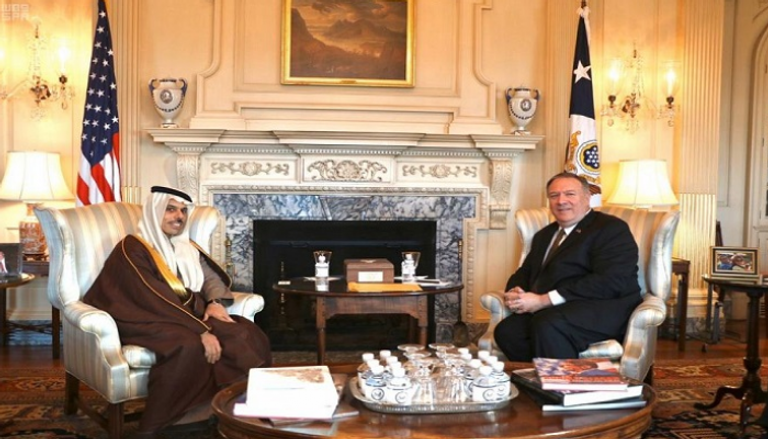 جانب من لقاء وزير الخارجية السعودي ونظيره الأمريكي