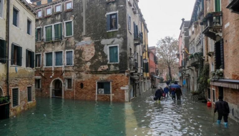 فيضانات تجتاح مدينة البندقية الإيطالية