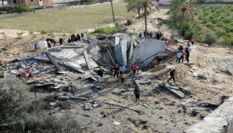 منزل الفلسطيني منير زعرب بعد تدميره