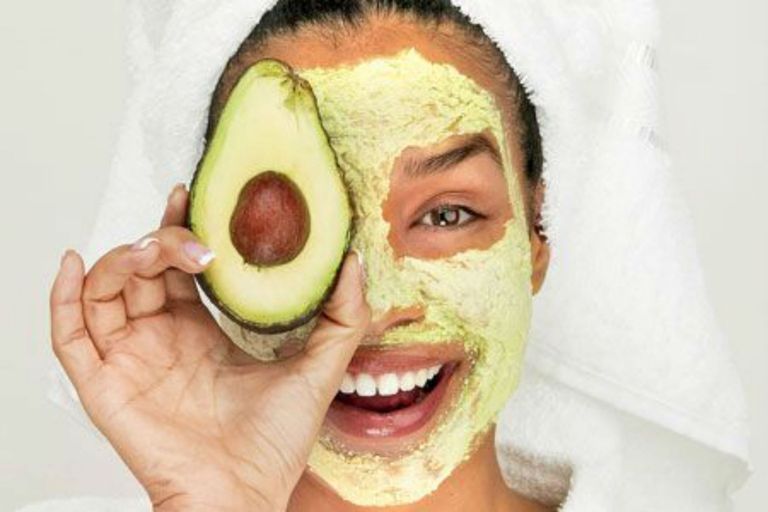 47-182728-best-natural-recipes-moisturizing-skin-7.jpeg