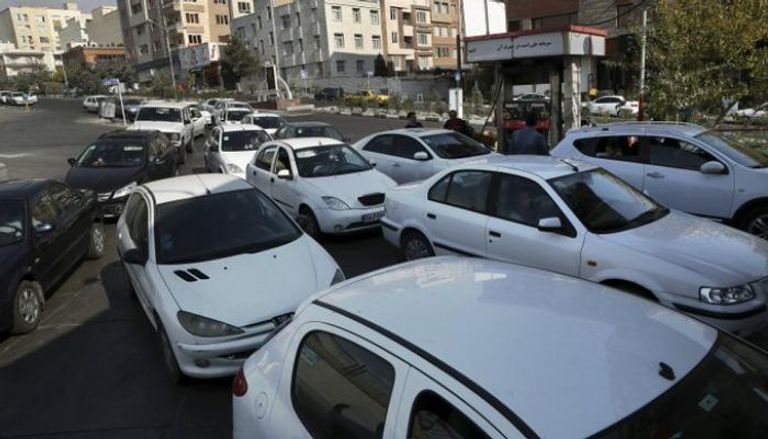 ارتفاع أسعار الوقود يشل الحركة في طهران