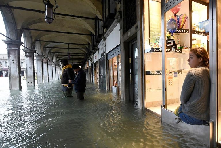 البندقية أصيبت بحالة من الشلل التام