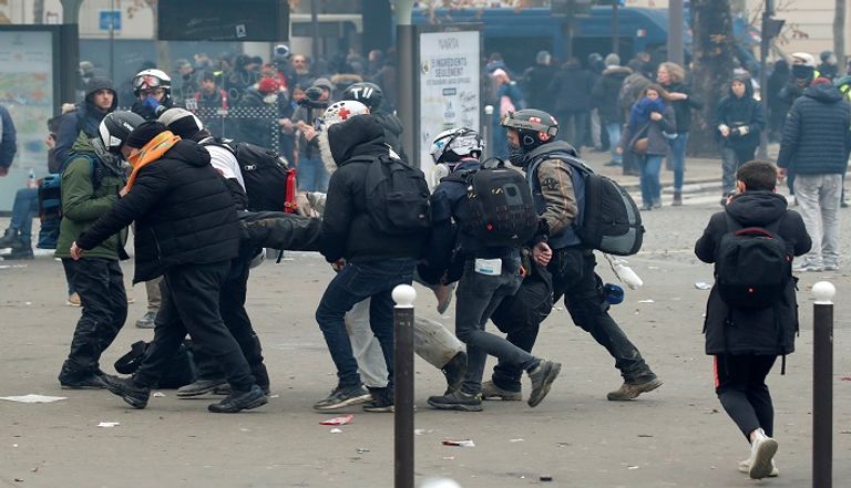 ذكرى انطلاق احتجاجات السترات الصفراء في باريس - رويترز