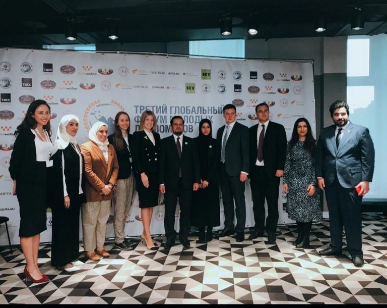 لحظة توقيع مذكرة التفاهم بين الطرفين