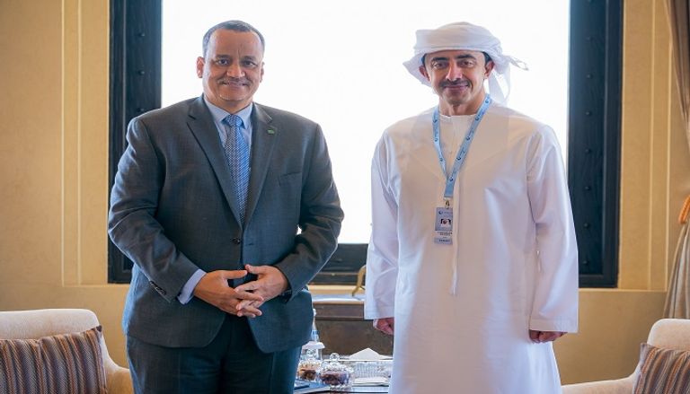 الشيخ عبدالله بن زايد آل نهيان ووزير خارجية موريتانيا خلال اللقاء