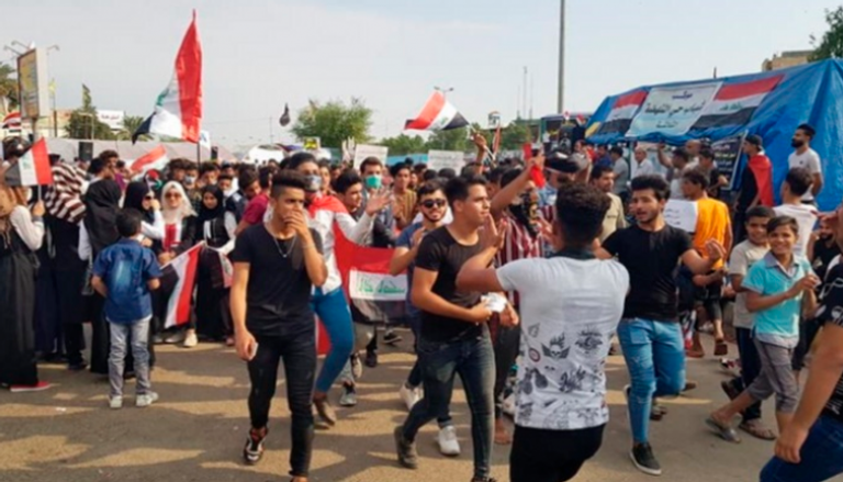 عراقيون يتظاهرون احتجاجا على نفوذ إيران