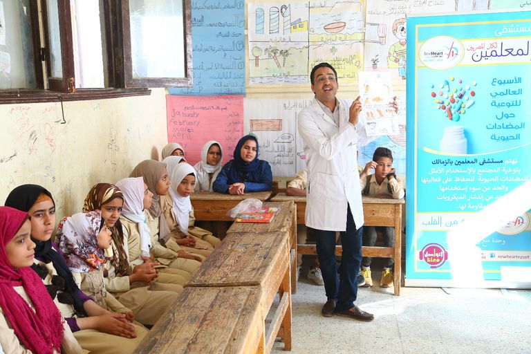 حملة مصرية للتوعية بمخاطر الإسراف في المضادات الحيوية