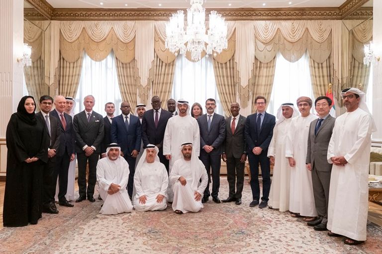 محمد بن زايد يستقبل المشاركين في أعمال القمة الأفريقية للاستثمار