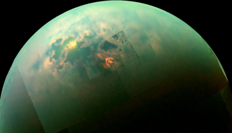 تيتان قمر كوكب زحل - أرشيفية