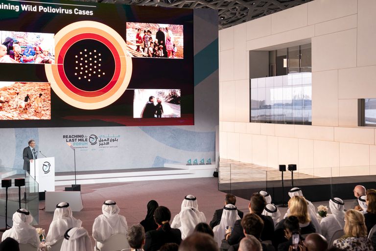 الشيخ محمد بن زايد يحضر منتدى