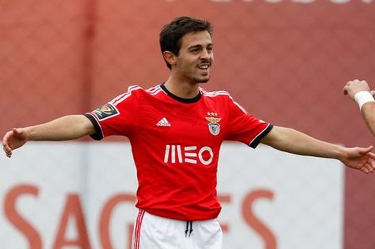 بيرناردو سيلفا بجوار تشالانا