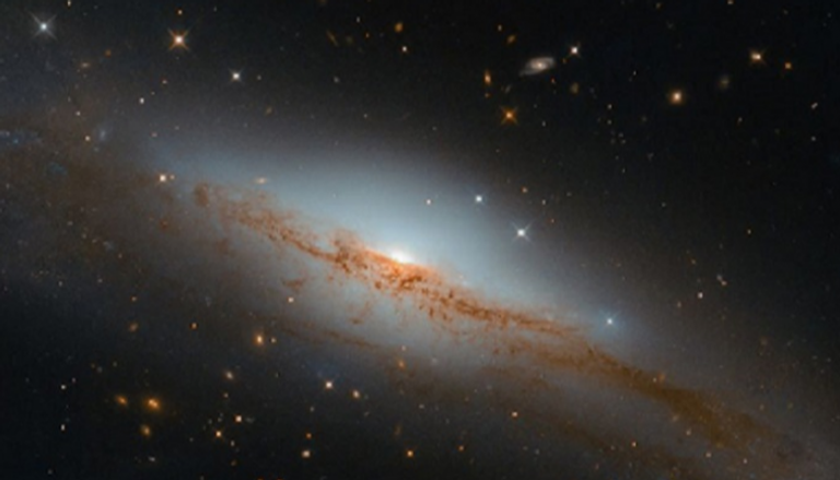 صورة مذهلة التقطها تلسكوب هابل للمجرة 