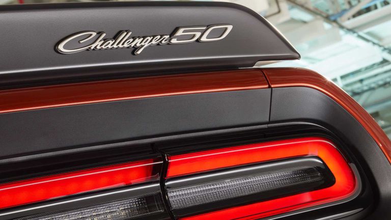 نسخة العام الـ50 لطراز "تشالنجر"