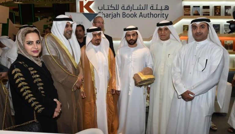 صورة من افتتاح معرض الكويت للكتاب
