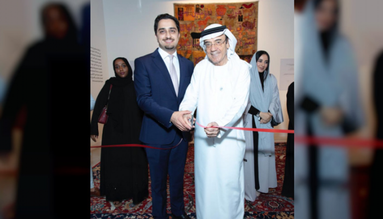 وزير الدولة الإماراتي زكي أنور نسيبة يفتتح المعرض