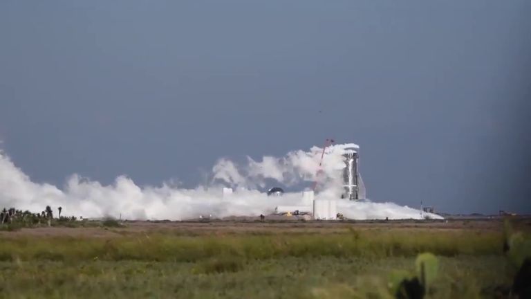 لحظة انفجار الصاروخ أثناء الاختبارات