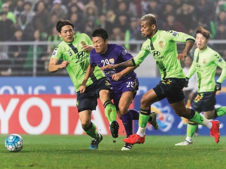 محمد نور نجم الكرة السعودية