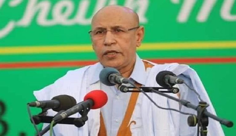 الحزب الحاكم يحسم مرجعيته وعزلة الإخوان تتزايد