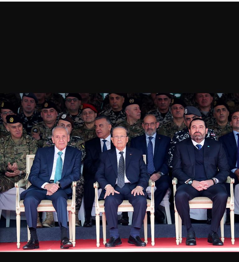 الرئيس اللبناني ميشال عون خلال العرض العسكري الرمزي