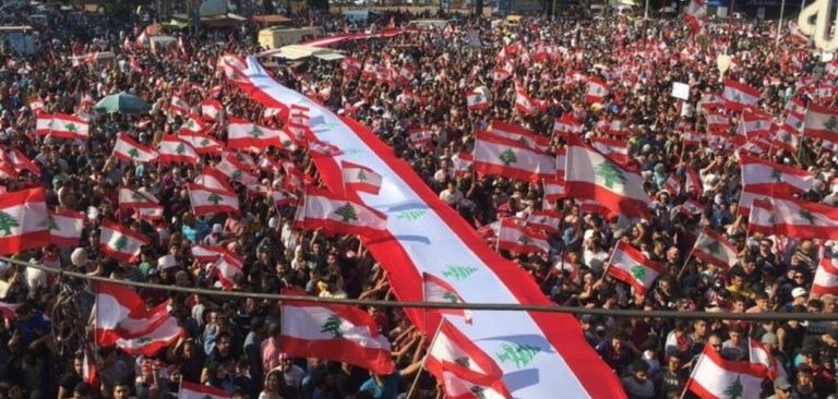 الرئيس اللبناني ميشال عون خلال العرض العسكري الرمزي