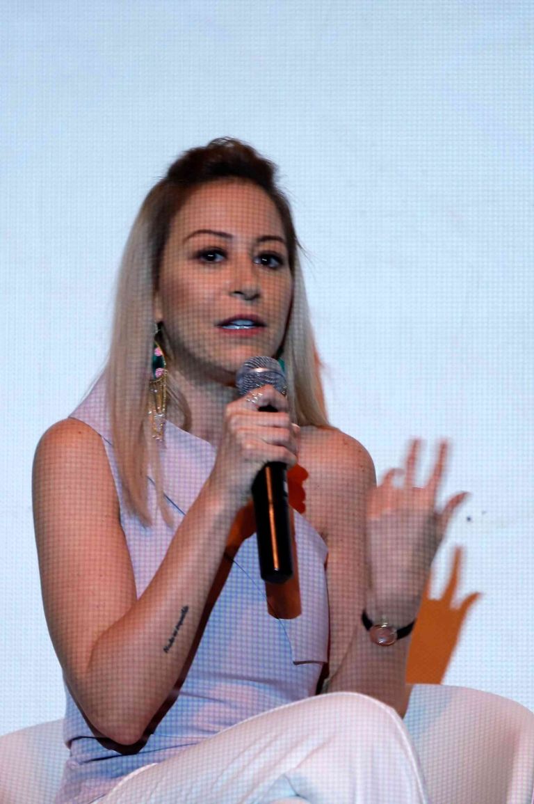 منة شلبي والناقد الأمريكي جاي ويسبيرج