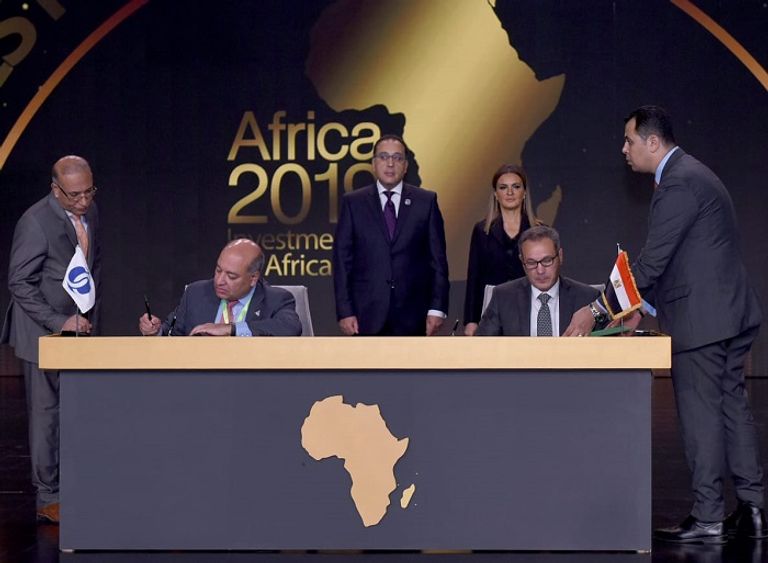 جانب من الاتفاقيات الموقعة