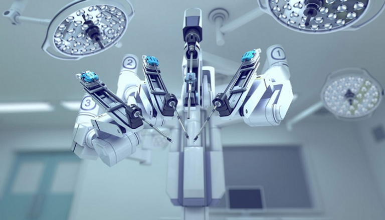 الروبوت يتيح إمكانية إجراء الجراحة بصورة أفضل - أرشيفية