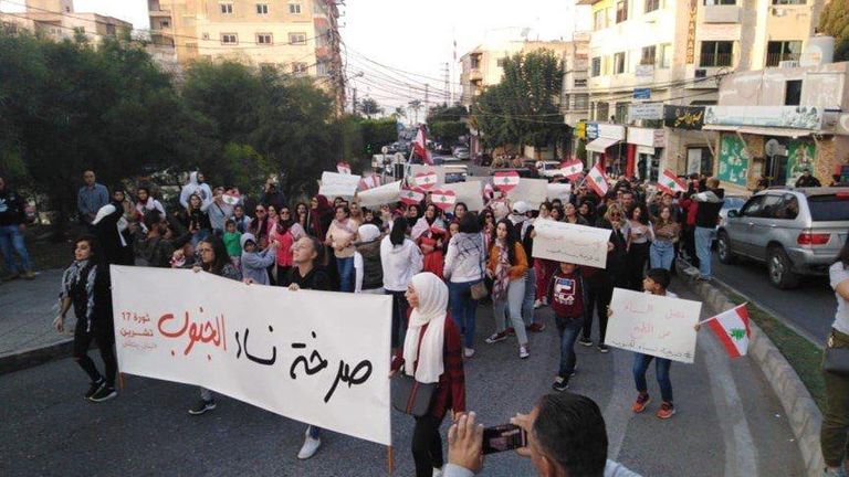 جانب من المظاهرات النسائية في جنوب لبنان