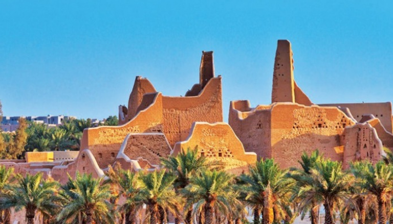 تقع الدرعية شمال غربي الرياض ويعود تاريخها إلى القرن 18