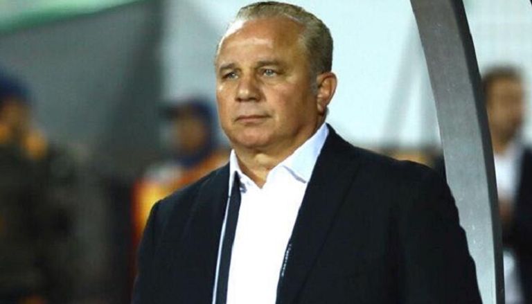 شوقي غريب مدرب منتخب مصر الأولمبي