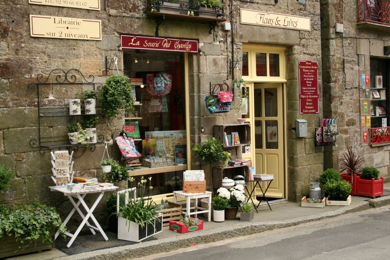 قرية Becherel الفرنسية