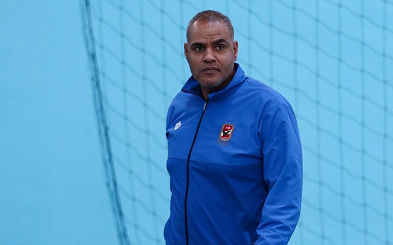 حمدي الصافي المدير الفني لسيدات طائرة الأهلي طائرة الأهلي المصري